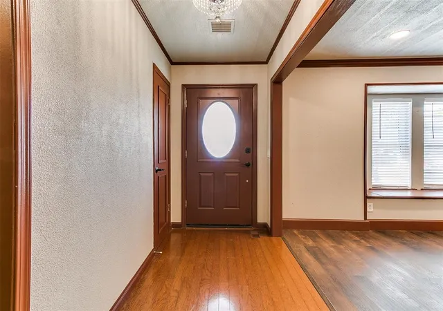 Photo 3 of Single family home for sale at 11700 Shasta Ln, Oklahoma City, OK 73162 | MLS# 1249418 | Listing updated on 2026-09-20