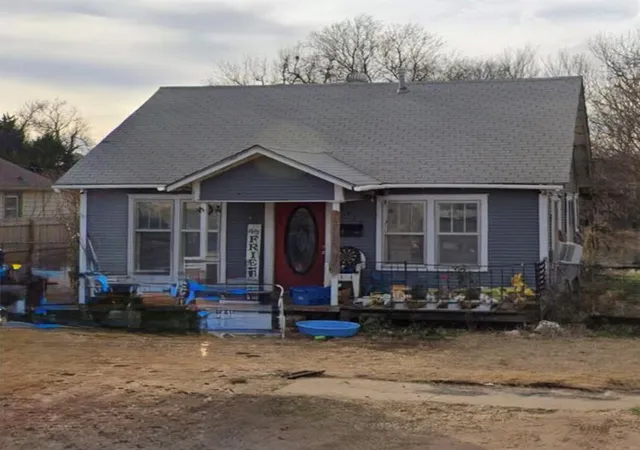Photo 3 of Single family home for sale at 2012 S 13th Street, Chickasha, OK 73018 | MLS# 1249421 | Listing updated on 2026-09-17