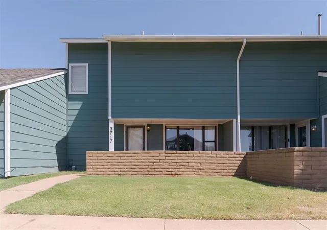Photo 2 of Townhouse for sale at 2717 Indian Crk Blvd, Oklahoma City, OK 73120 | MLS# 1249440 | Listing updated on 2026-09-17