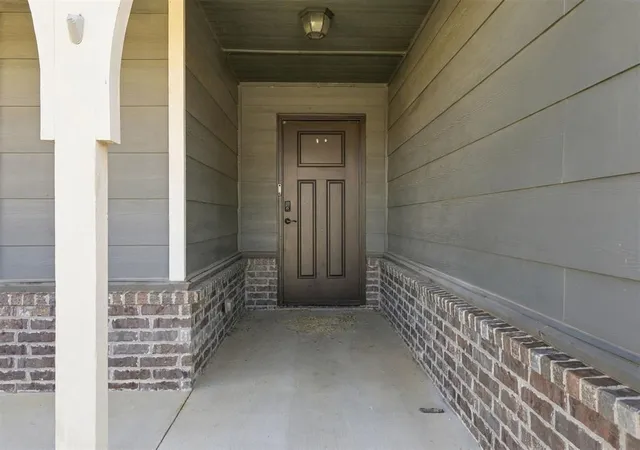 Photo 2 of Single family home for sale at 3405 E Sandusky St, Broken Arrow, OK 74014 | MLS# 1249442 | Listing updated on 2026-09-20