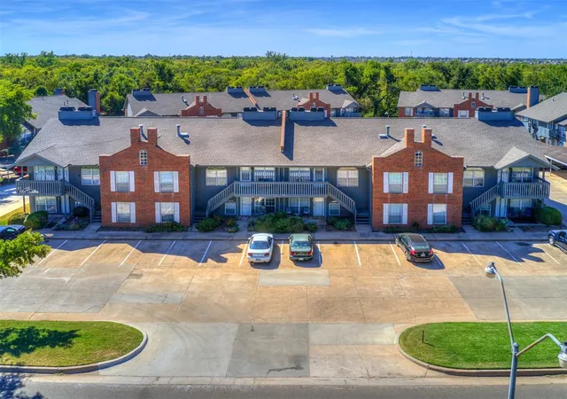 Condo for sale at 11525 N Meridian Ave #128, Oklahoma City, OK 73120 | MLS# 1249455