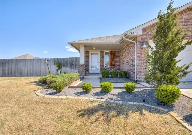 Photo 3 of Single family home for sale at 19628 Brookville Dr, Edmond, OK 73012 | MLS# 1249456 | Listing updated on 2026-09-17