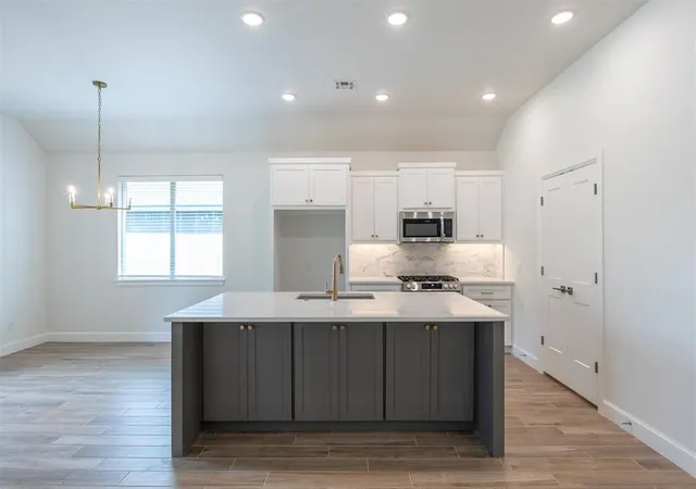 Photo 2 of Single family home for sale at 16025 Catalonia Pl, Oklahoma City, OK 73170 | MLS# 1249469 | Listing updated on 2026-09-17