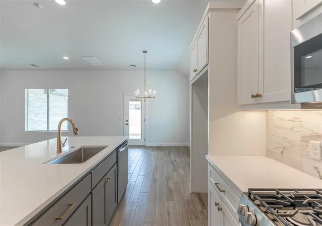 Photo 4 of Single family home for sale at 16025 Catalonia Pl, Oklahoma City, OK 73170 | MLS# 1249469 | Listing updated on 2026-10-06