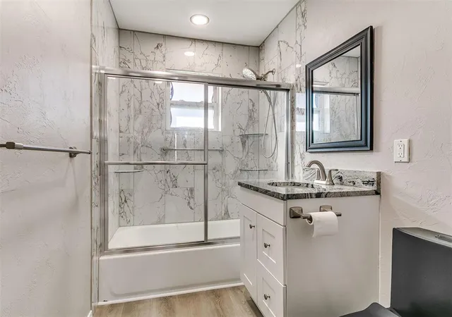Photo 3 of Single family home for sale at 4744 SE 18th Street, Oklahoma City, OK 73115 | MLS# 1249470 | Listing updated on 2026-09-17