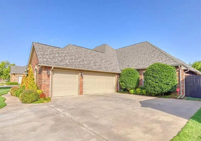 Photo 2 of Single family home for sale at 2705 Sw 137th Street, Oklahoma City, OK 73170 | MLS# 1249472 | Listing updated on 2026-09-17