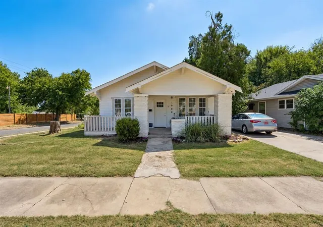 Multi family home for sale at 1900 W Park Pl, Oklahoma City, OK 73106 | MLS# 1249473