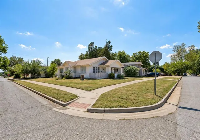 Photo 4 of House for sale at 1900 W Park Pl, Oklahoma City, OK 73106 | MLS# 1249473 | Listing updated on 2026-09-18