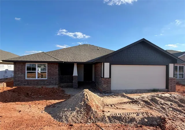Single family home for sale at 4006 Abingdon Dr, Norman, OK 73026 | MLS# 1249484