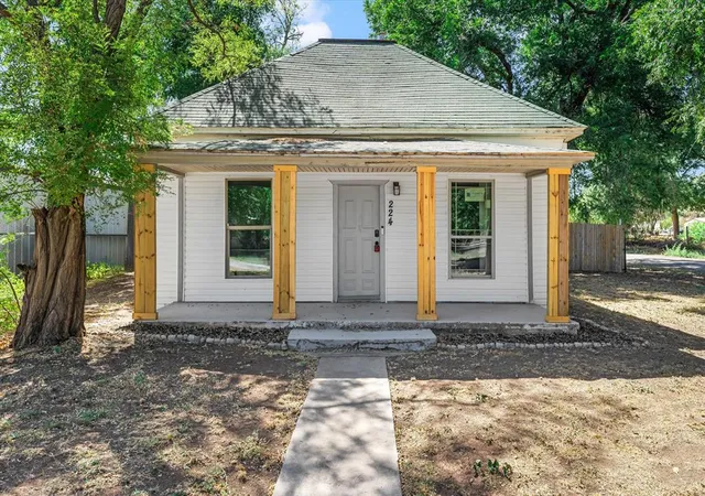 Photo 2 of Single family home for sale at 224 W 1st Street, Carnegie, OK 73015 | MLS# 1249485 | Listing updated on 2026-09-28