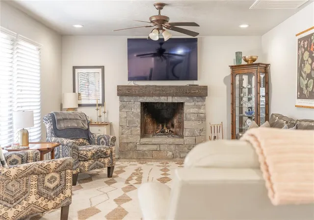 Photo 3 of Single family home for sale at 709 Rock Holw Rd, Edmond, OK 73034 | MLS# 1249486 | Listing updated on 2026-09-17
