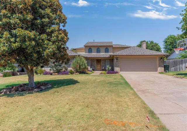 Photo 3 of Single family home for sale at 709 Rock Holw Rd, Edmond, OK 73034 | MLS# 1249486 | Listing updated on 2026-09-17