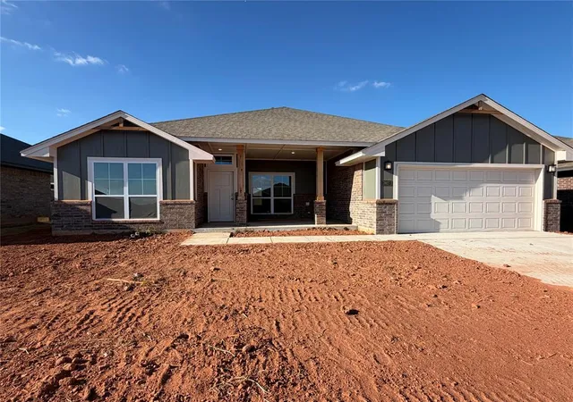 Single family home for sale at 3927 Abingdon Dr, Norman, OK 73026 | MLS# 1249491