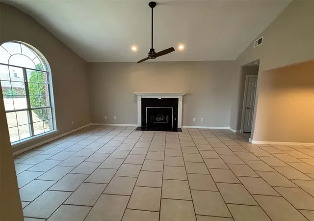 Photo 2 of Sale Pending at 2932 Laurel Cir, Altus, OK 73521 | MLS# 1249493 | Listing updated on 2026-09-29