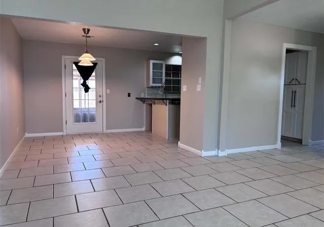 Photo 4 of Sale Pending at 2932 Laurel Cir, Altus, OK 73521 | MLS# 1249493 | Listing updated on 2026-09-29