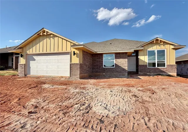 Photo 3 of Single family home for sale at 4007 Abingdon Dr, Norman, OK 73026 | MLS# 1249499 | Listing updated on 2026-10-02