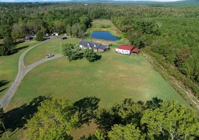 Photo 2 of Single family home for sale at 237 Baggs Hl Ln, Broken Bow, OK 74728 | MLS# 1249504 | Listing updated on 2026-09-18