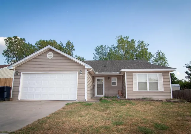 Photo 2 of Single family home for sale at 4400 Se 87th Street, Oklahoma City, OK 73135 | MLS# 1249508 | Listing updated on 2026-09-17
