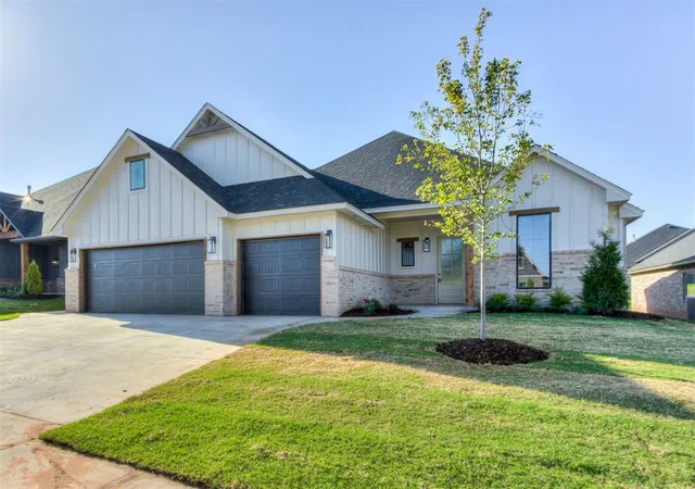 Single family home for sale at 9324 SW 42nd Street, Oklahoma City, OK 73179 | MLS# 1249510