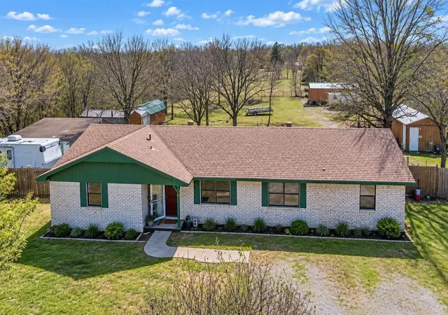 Photo 2 of Single family home for sale at 2857 Bussell Ridge Rd, Ardmore, OK 73401 | MLS# 1249512 | Listing updated on 2026-09-17