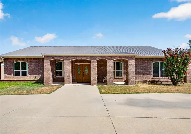 Photo 2 of Single family home for sale at 9280 Jasper Dr, Jones, OK 73049 | MLS# 1249518 | Listing updated on 2026-10-08