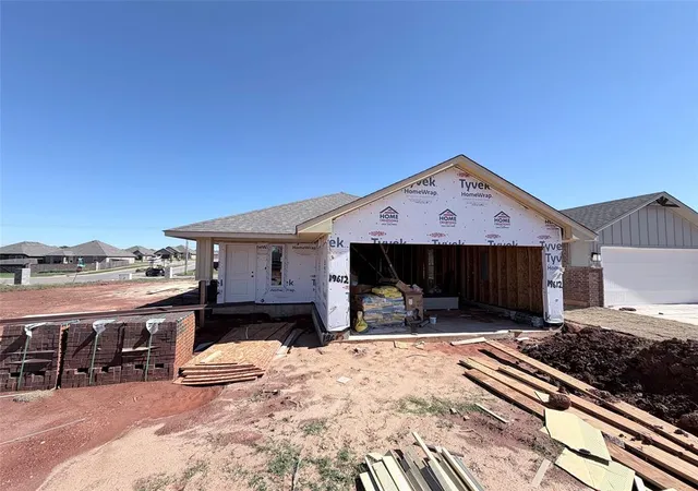 Photo 1 of Single family home for sale at 19612 Bascom St, Edmond, OK 73012 | MLS# 1249519 | Listing updated on 2026-10-19