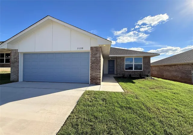 Photo 1 of Single family home for sale at 21228 Se 31st Street, Harrah, OK 73045 | MLS# 1249532 | Listing updated on 2026-10-20