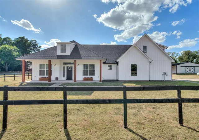 Photo 3 of Single family home for sale at 1715 Morningside Dr, Blanchard, OK 73010 | MLS# 1249536 | Listing updated on 2026-10-08