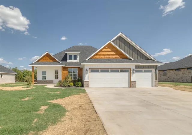 Photo 3 of Single family home for sale at 1900 Cattle Dr, Guthrie, OK 73044 | MLS# 1249537 | Listing updated on 2026-09-18
