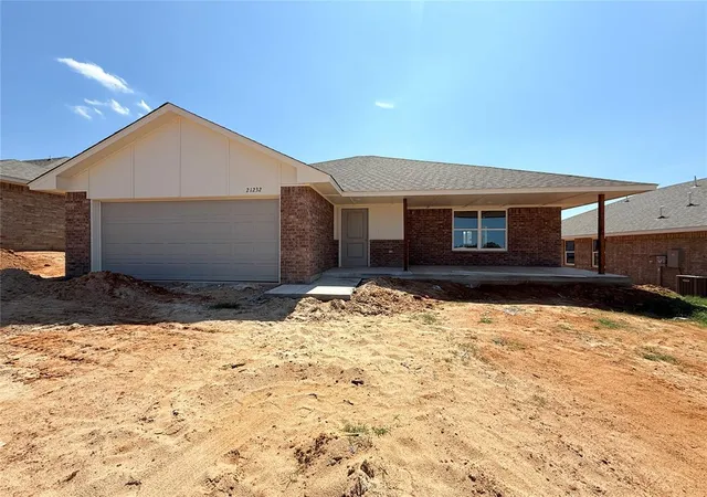 Photo 1 of Single family home for sale at 21232 Se 31st Street, Harrah, OK 73045 | MLS# 1249539 | Listing updated on 2026-09-18