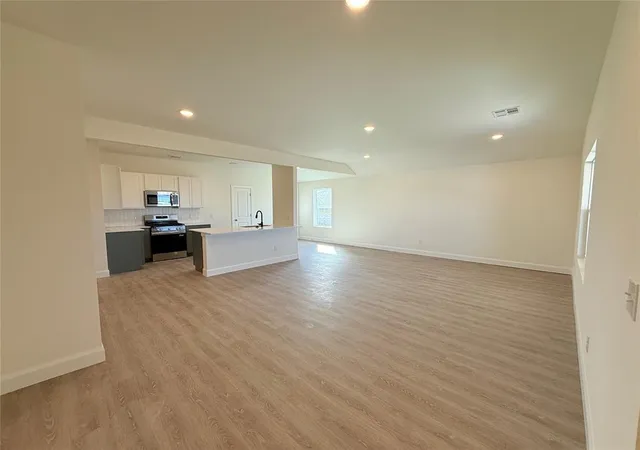 Photo 2 of Single family home for sale at 21232 Se 31st Street, Harrah, OK 73045 | MLS# 1249539 | Listing updated on 2026-10-20