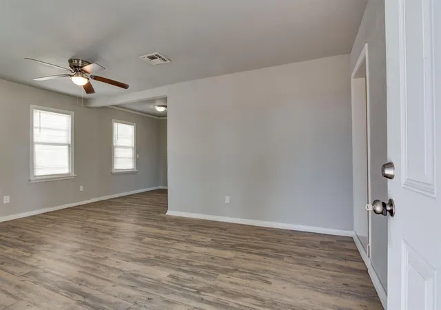 Photo 3 of Single family home for sale at 4313 Se 43rd Street, Oklahoma City, OK 73115 | MLS# 1249541 | Listing updated on 2026-09-17