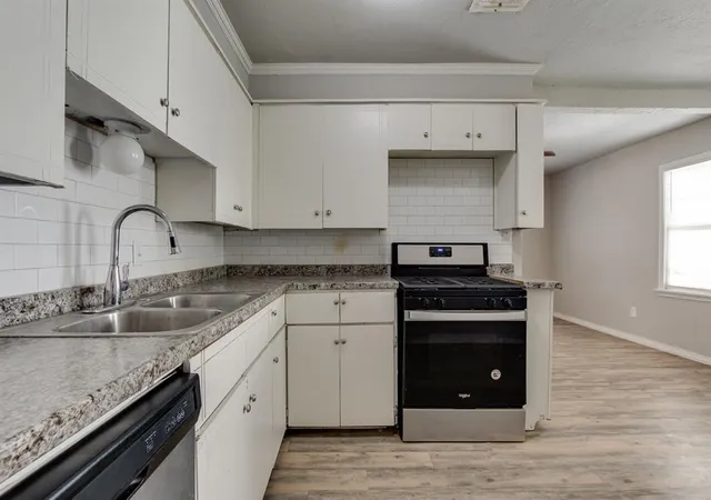Photo 3 of Single family home for sale at 4313 SE 43rd Street, Oklahoma City, OK 73115 | MLS# 1249541 | Listing updated on 2026-09-17