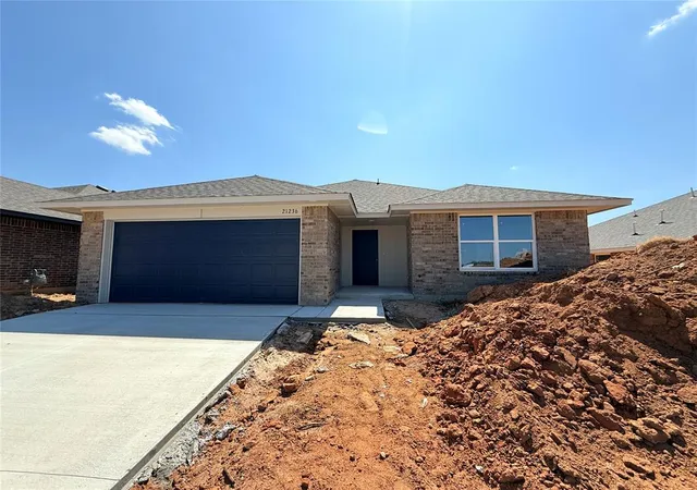 Photo 1 of Single family home for sale at 21236 Se 31st Street, Harrah, OK 73045 | MLS# 1249545 | Listing updated on 2026-09-18
