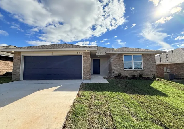 Photo 1 of Single family home for sale at 21236 Se 31st Street, Harrah, OK 73045 | MLS# 1249545 | Listing updated on 2026-10-20
