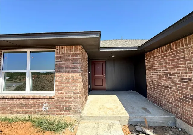 Photo 2 of Single family home for sale at 21227 Se 32nd Street, Harrah, OK 73045 | MLS# 1249546 | Listing updated on 2026-09-18