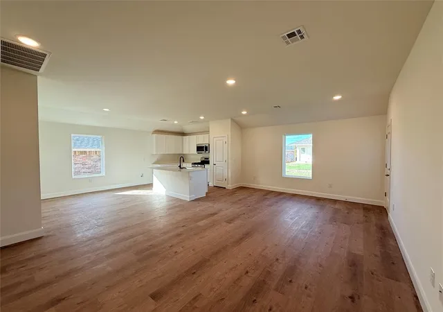 Photo 2 of Single family home for sale at 21227 Se 32nd Street, Harrah, OK 73045 | MLS# 1249546 | Listing updated on 2026-10-19