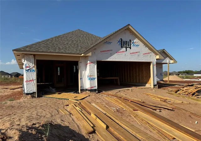 Photo 2 of Single family home for sale at 12001 Nw 118th Street, Yukon, OK 73099 | MLS# 1249557 | Listing updated on 2026-09-23