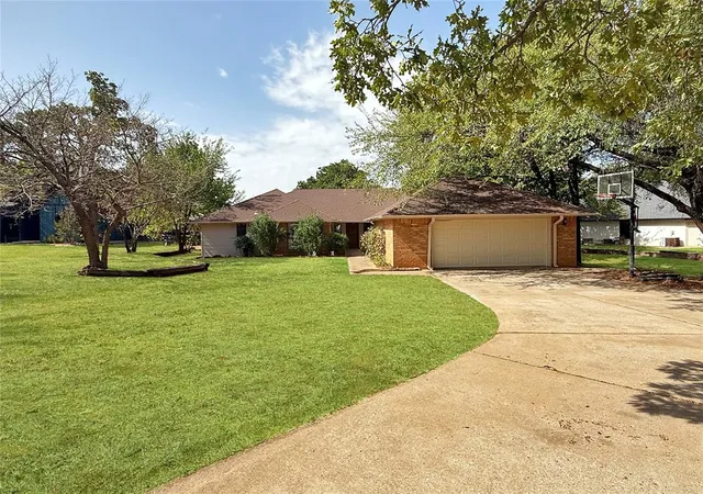 Photo 1 of Single family home for sale at 8225 Pleasant Oaks Dr, Edmond, OK 73034 | MLS# 1249564 | Listing updated on 2026-10-07