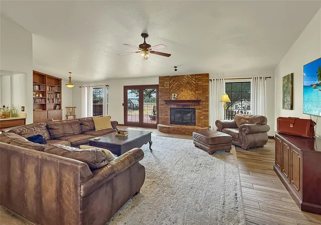 Photo 3 of Single family home for sale at 8225 Pleasant Oaks Dr, Edmond, OK 73034 | MLS# 1249564 | Listing updated on 2026-10-07
