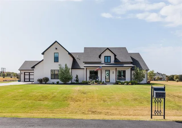 Photo 3 of Single family home for sale at 7324 Painted Sky Dr, Edmond, OK 73034 | MLS# 1249572 | Listing updated on 2026-10-07