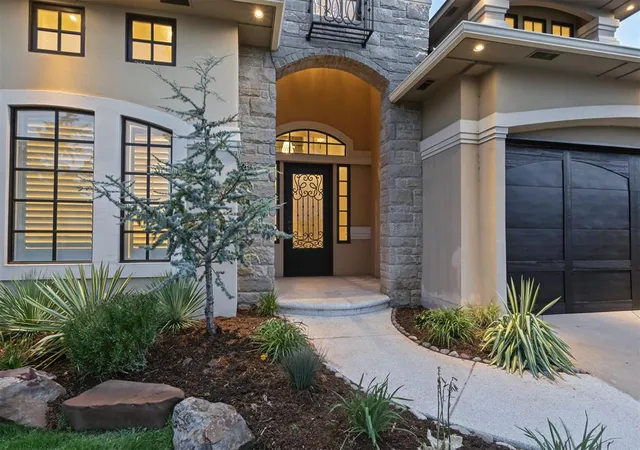 Photo 2 of Sale Pending at 16645 Little Leaf Ln, Edmond, OK 73012 | MLS# 1249576 | Listing updated on 2026-09-30