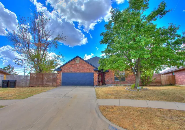 Photo 2 of Single family home for sale at 3217 Carey Pl, Moore, OK 73160 | MLS# 1249579 | Listing updated on 2026-09-17