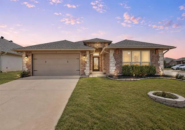 Photo 1 of Single family home for sale at 11116 Nw 97th Street, Yukon, OK 73099 | MLS# 1249581 | Listing updated on 2026-09-17