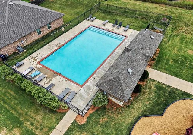 Photo 3 of Single family home for sale at 11116 Nw 97th Street, Yukon, OK 73099 | MLS# 1249581 | Listing updated on 2026-09-17