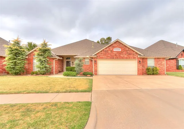 Photo 2 of Single family home for sale at 4120 Pine Hl Rd, Norman, OK 73072 | MLS# 1249588 | Listing updated on 2026-10-07