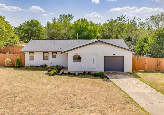 Photo 1 of Single family home for sale at 3216 E Noble Dr, Edmond, OK 73034 | MLS# 1249592 | Listing updated on 2026-09-18