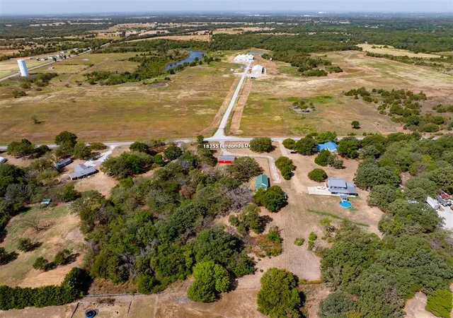 Photo 4 of Single family home for sale at 18755 Ferdondo Dr, Earlsboro, OK 74840 | MLS# 1249595 | Listing updated on 2026-09-18