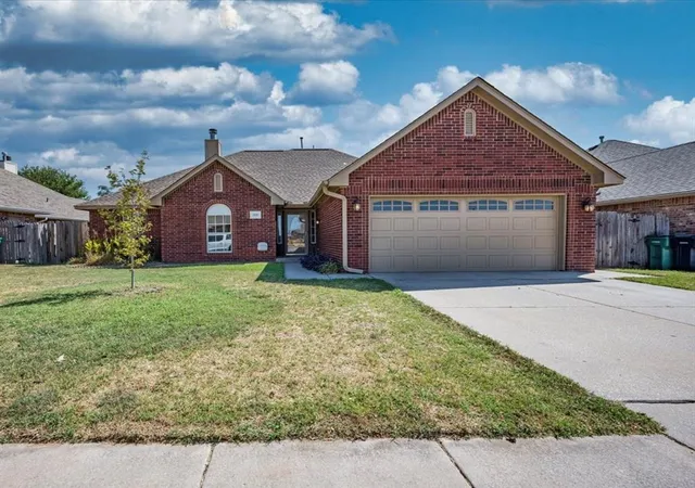 Photo 1 of Single family home for sale at 808 W Vickery Ave, Yukon, OK 73099 | MLS# 1249600 | Listing updated on 2026-10-07