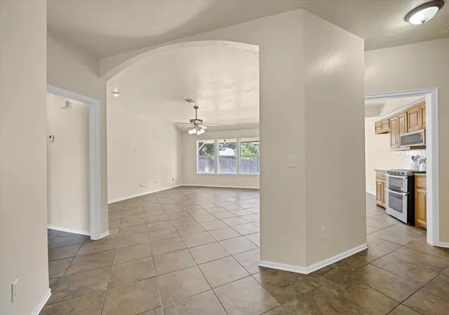 Photo 3 of Single family home for sale at 808 W Vickery Ave, Yukon, OK 73099 | MLS# 1249600 | Listing updated on 2026-10-07